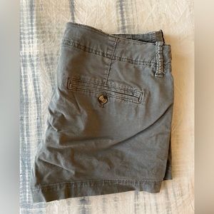 American Eagle Shortie Super Stretch shorts. Size 10.